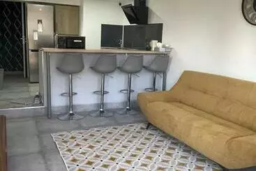 ツーリストアパートメント Cocooning Et Calme A 5 Min De L’aéroport