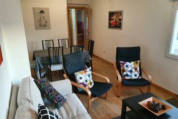 Pisos turísticos 156a Barrio De La Arena 3 Dormitorios