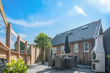 Turistihuoneistot Gezellig Vakantiehuis In Wolphaartsdijk Bij Het Veerse Meer