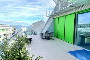 Appartamenti turistici Penthouse With Stunning River Views