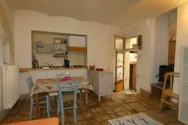 Turista apartmanok Scappo In Umbria, Nido Cruxburgi