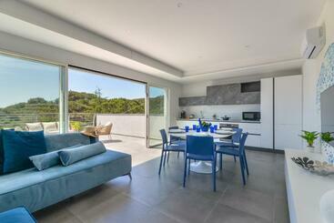 Жильё для туристов Villa Serena Vista Mare