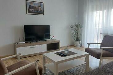 관광객 아파트 Apartman Centar