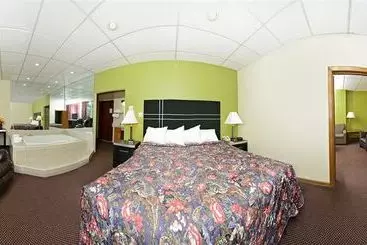 酒店 Days Inn By Wyndham Oil City Conference Center