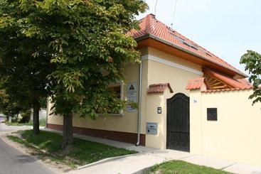 호텔 élet Es Energia Egészségjavító Szalon