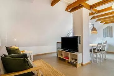 ツーリストアパートメント Ferienwohnung Marienstraße