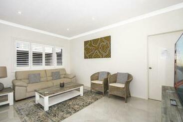 דירות לתיירים Coastline Retreat Booker Bay