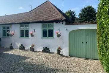 Appartamenti turistici Wychwood A Beautiful Country Style Bungalow