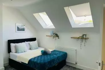 ツーリストアパートメント Castle View Rochester