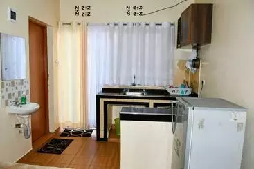 ツーリストアパートメント Lalkilal Studio Apartment