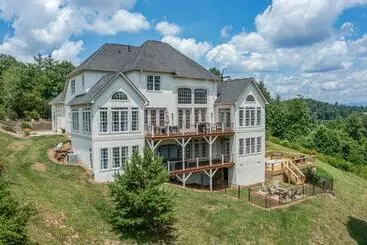 Turistihuoneistot Weekend Friends And Fam! Media Room, Hot Tub, Firepit, Sleeps 18 Minutes To Asheville