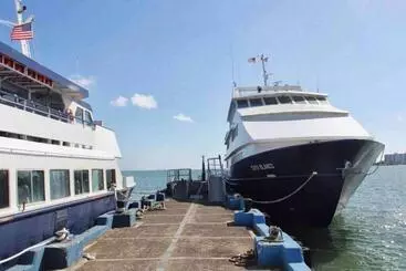 آپارتمان‌های توریست‌ها Life Is Good