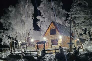 관광객 아파트 Weekend House Lokve   Retro