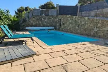 ツーリストアパートメント Bas De Villa T3 Ollioules Avec Piscine Vue Mer