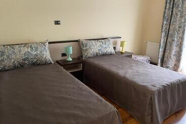 ツーリストアパートメント вила 11   семейна почивка в сърцето на балкана