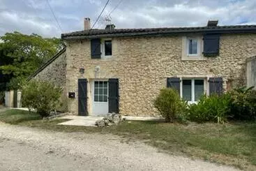 ツーリストアパートメント Nicely Renovated Wine Grower House