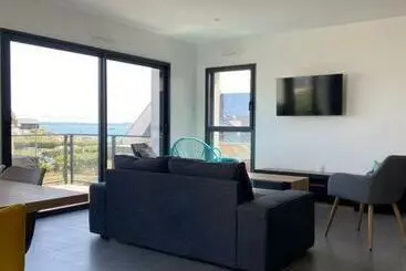 ツーリストアパートメント Appartement Avec Terrasse Vue Mer, Parking Privé