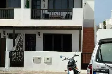 ツーリストアパートメント Casa La Orilla 2