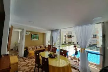 ツーリストアパートメント Apartamento En Conjunto Hacienda Peñaliza Limonar