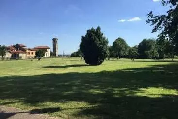 ツーリストアパートメント Appartamento Vicino Ai Laghi E Aereoporto Di Malpensa