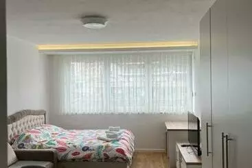 آپارتمان‌های توریست‌ها Apartmani Imperial