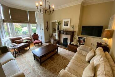 Appartamenti turistici Braid Rd Stunning Villa