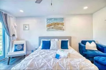 ツーリストアパートメント Waterfront Oasis & Rejuvenation Beach Resort