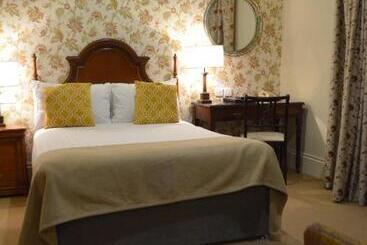 Hotel The Listowel Arms