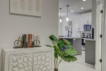 شقق خاصة سياحية Afterdune Delight Primo Location, Private Spa!