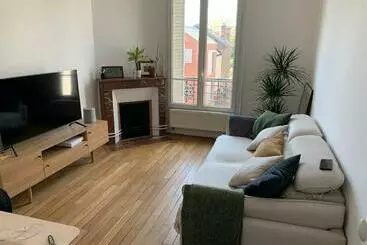 ツーリストアパートメント Appartement Tout Confort à 10 Min De La Défense