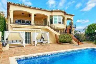 Apartamentos turísticos Los Arqueros Golf Villas