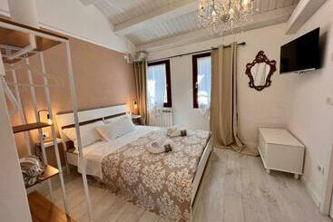 Жильё для туристов Alba Laguna