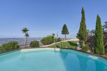 شقق خاصة سياحية La Casita De Mama