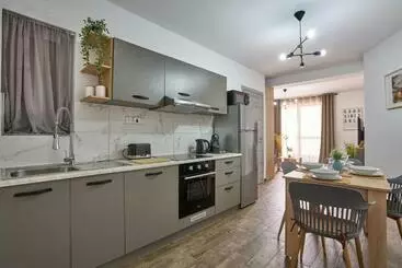 Apartamenty turystyczne Private Apartment Minutes To Sliema Malta, 2 Ac S, Netflix