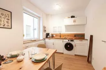 Turistihuoneistot Wohnen An Der Residenz Mit Terrasse Bis Zu 8 Personen