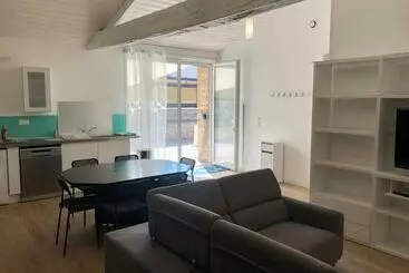 ツーリストアパートメント Maison 80m2 Entièrement Rénovée à 1,5km De La Plage Des Conches