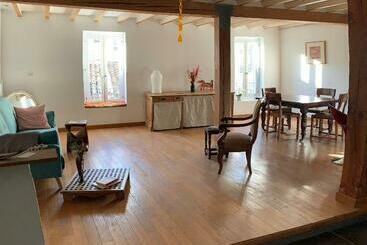 شقق خاصة سياحية Medieval Avignon, Calm, Stunning & Spacious 60m2
