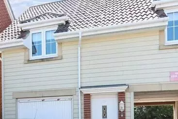 ツーリストアパートメント Shorebreak   Bracklesham Bay Apartment