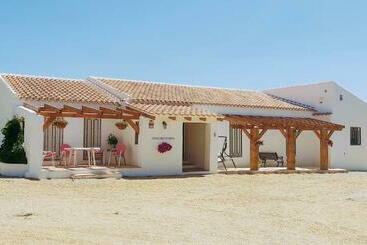 관광객 아파트 2 Bed Villa With Pool Garden & Parking Near Seron