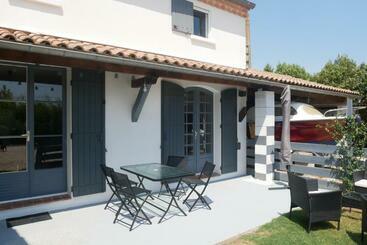 Жильё для туристов La Petite Maison