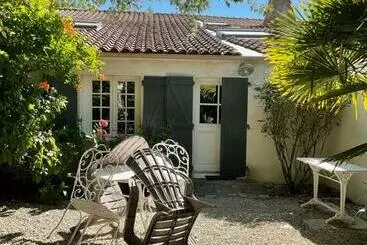 Turistihuoneistot Maisonnette Proche De La Mer, Calme Avec Parking