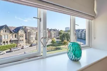 آپارتمان‌های توریست‌ها Host & Stay   The Loft @ The Regency