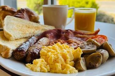 Hotel Almondsbury Inn & Lounge