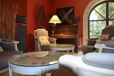 Hotelli Restaurant Le Clos De Pradines