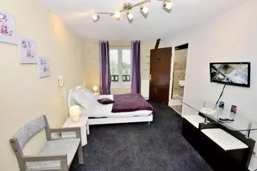 בית מלון כפרי Hôtel Restaurant La Ferme Du Mée Sur Seine