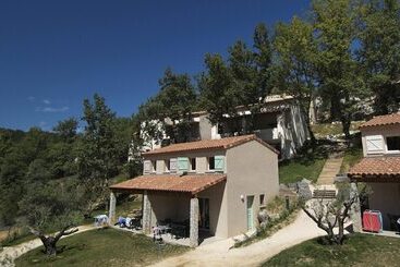 Отель Résidence Odalys Les Hauts De Salavas