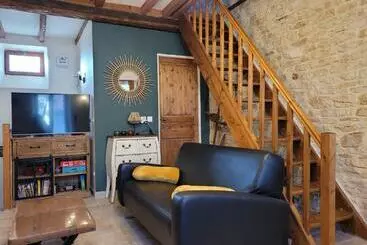 Turistihuoneistot Maison De Pêcheur Charmante Et Atypique En Pierre, 1 Min De Marche De La Mer