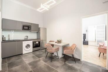 Prime Star Fashion Street Modern Luxury Apartments