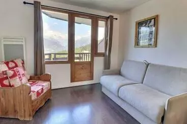 ツーリストアパートメント Appartement 2 Pièces Pour 4 Pers.   La Tania, Idéalement Situé Skis Aux Pieds, 31m², Balcon Est   Fr