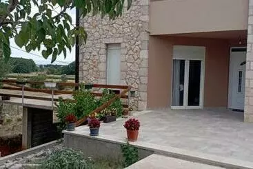 تختخواب و صبحانه Janja Andjela Rooms